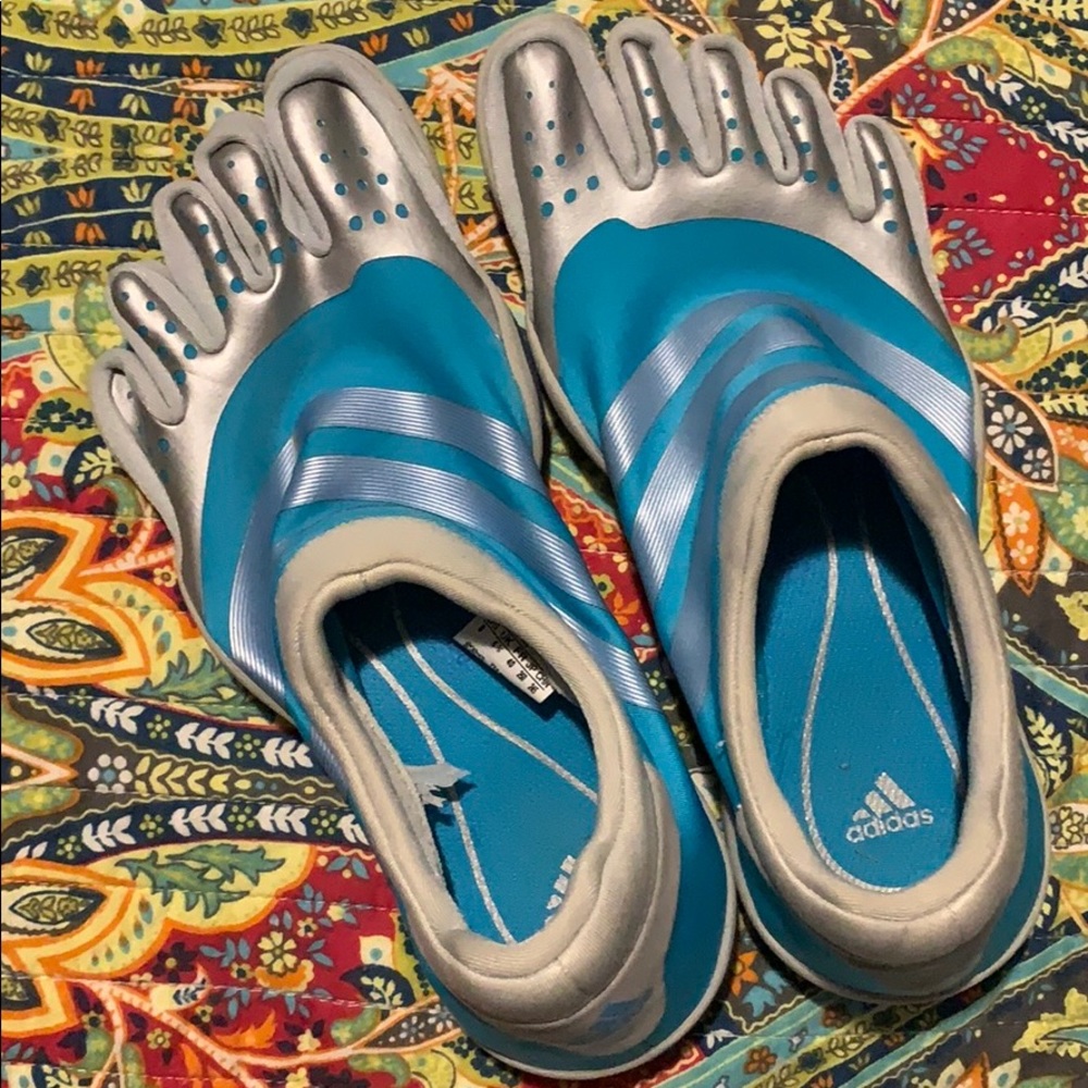 adidas toe shoes